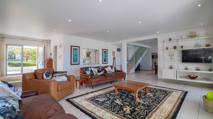 5 Bedroom Property for Sale in Sunrise On Sea Eastern Cape